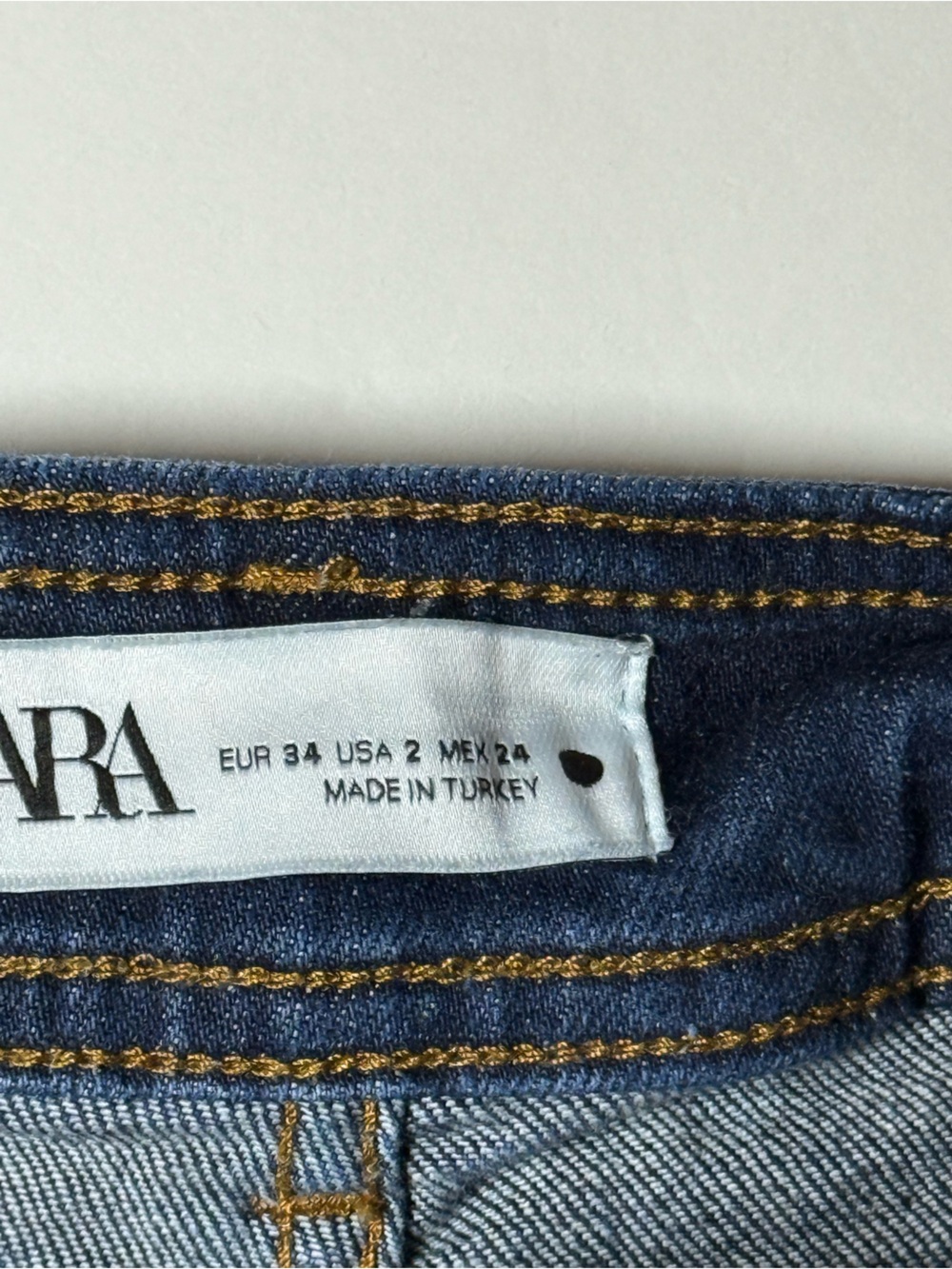 Zara Wide Leg Jeans Dark Wash Raw Hem Utility Patch Pockets - Picture 2 of 7